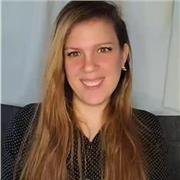 Motivadora Emprendedora Líder Educadora. A bachilleres pregrado profesionalea